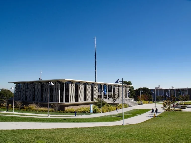 Campus universitario en Estados Unidos para construir un perfil deportivo y académico sólido